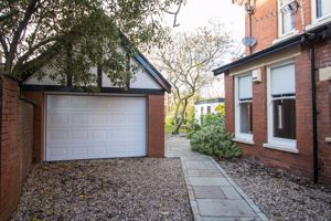 Photo 21- click for photo gallery